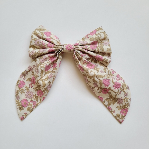 Noralee Luna Dress and Bow in Wildflower - Picture 3 of 5